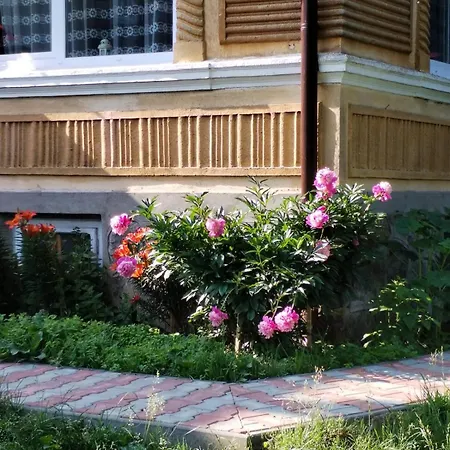 Casa Traditionala Subcetate 2*
