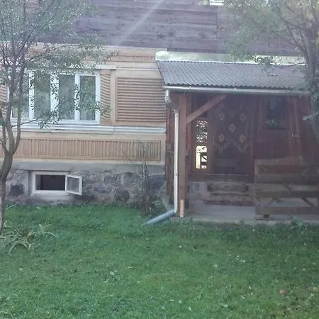 Guest house Casa Traditionala Subcetate 2*
